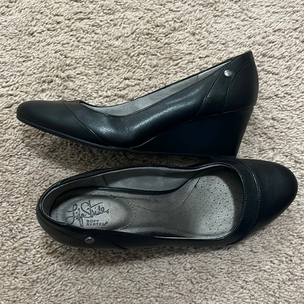Life Stride Women’s 11M Black Wedges